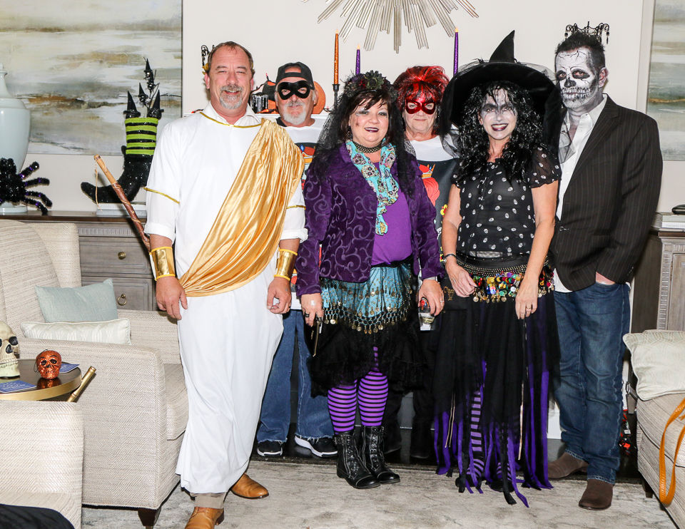 Meeting Place Mission Halloween Party_Morganton Community House 2019-9109.JPG